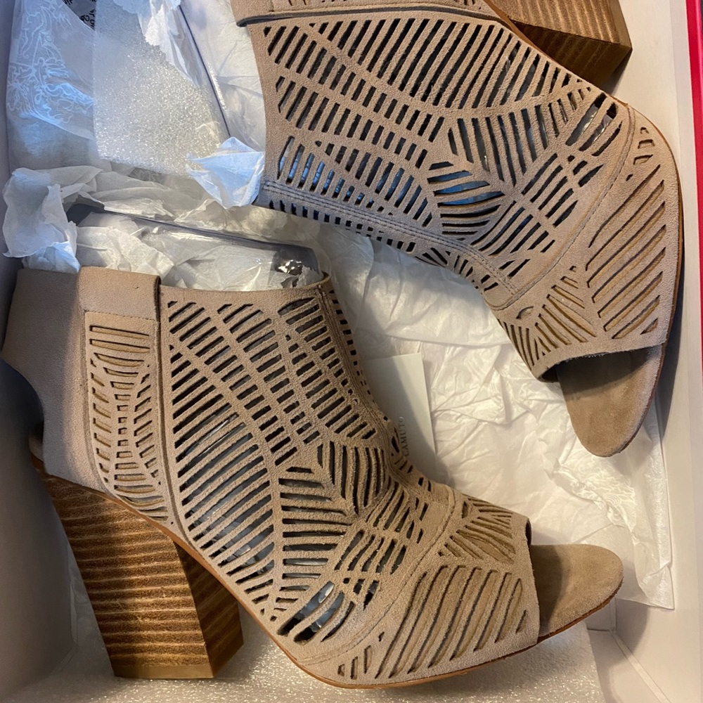 Vince Camuto, VC – Kimora booties. 6.5M
